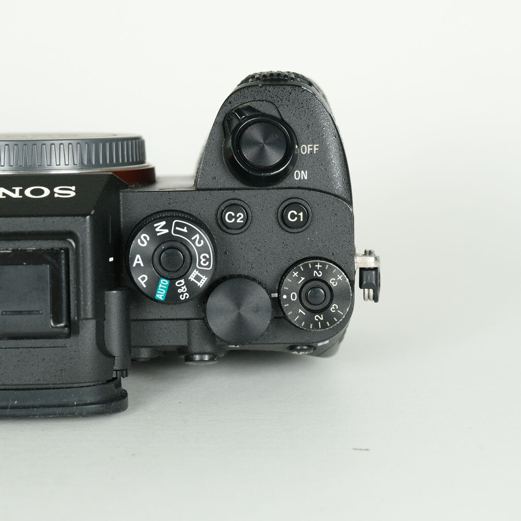 SONY α7R IV（ILCE-7RM4）の出品 | ONE SCENE（ワンシーン）