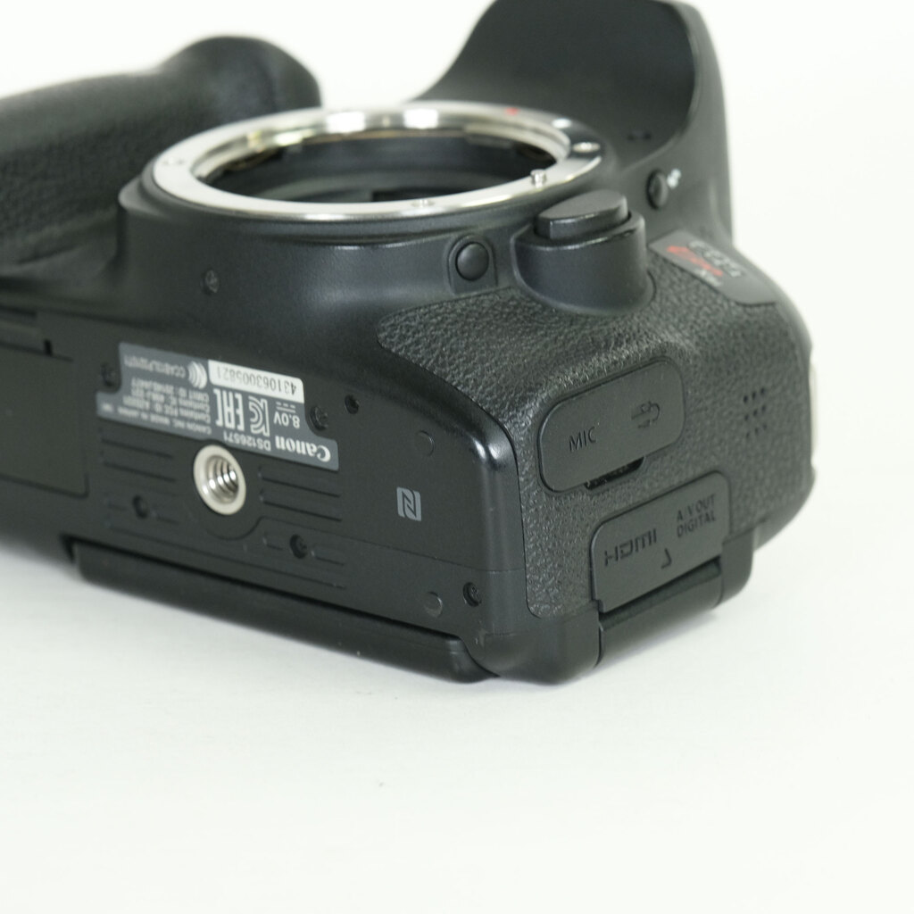Canon EOS Kiss X8i