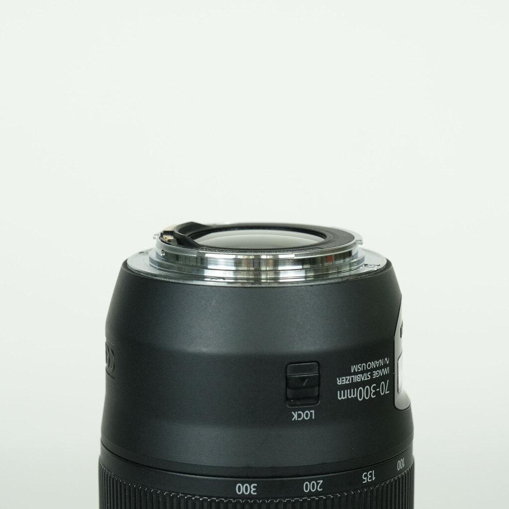 Canon EF70-300mm F4-5.6 IS II USM Canon EF70-300mm F4-5.6 IS II USM