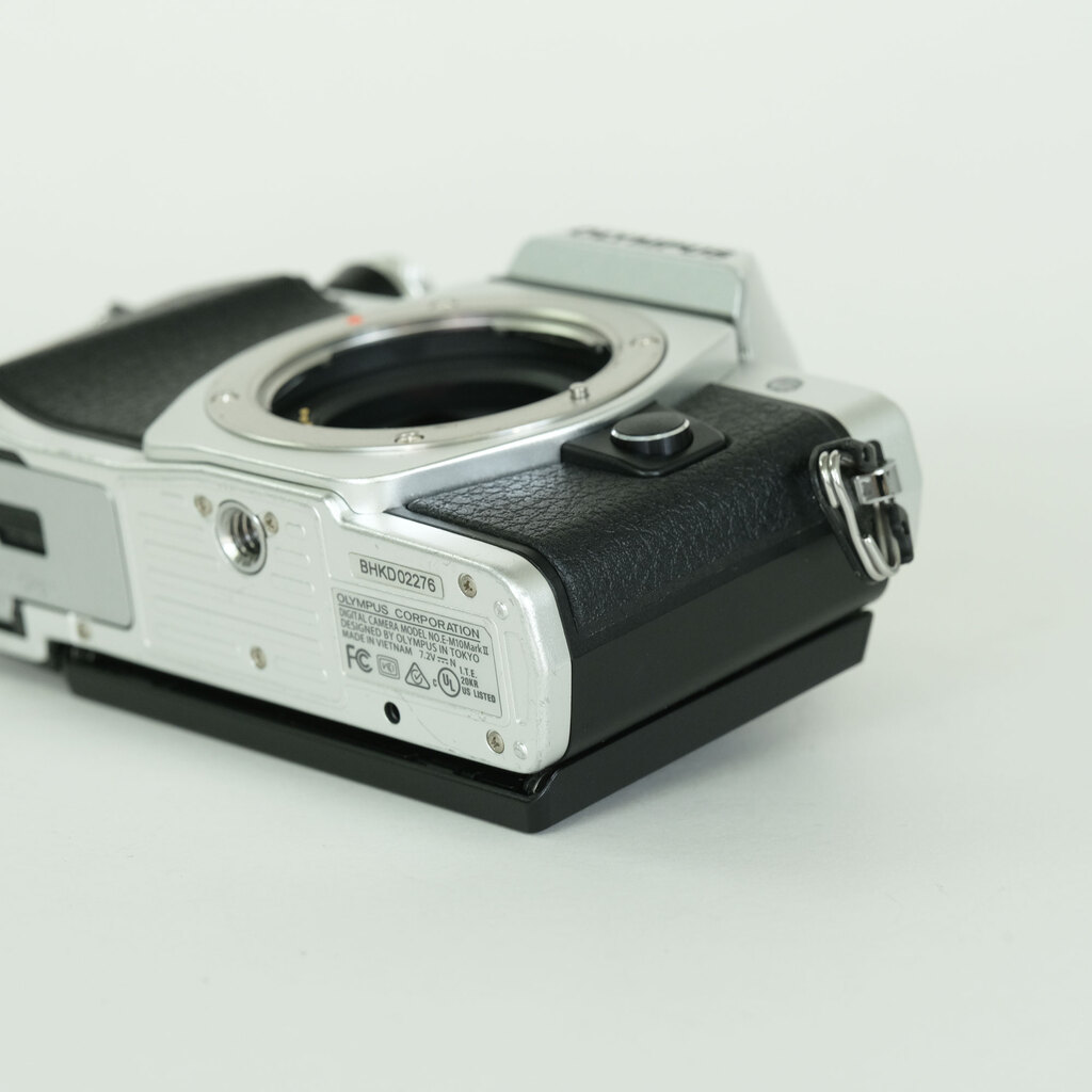 OLYMPUS OM-D E-M10 Mark II