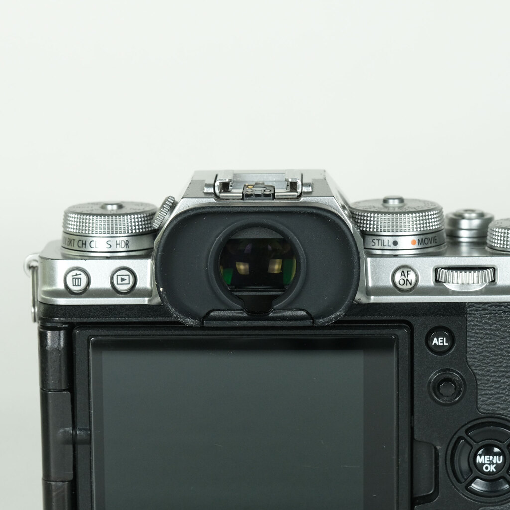 FUJIFILM X-T4