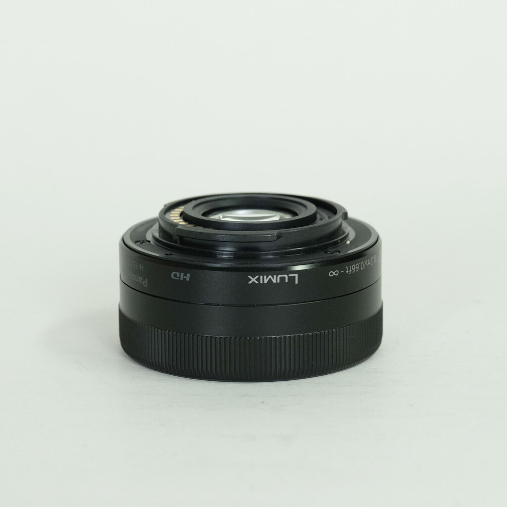 Panasonic LUMIX G VARIO 12-32mm / F3.5-5.6 ASPH. / MEGA O.I.S.