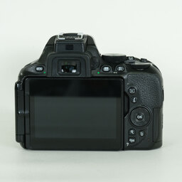 Nikon D5600