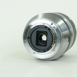 SONY E18-200mm F3.5-6.3 OSS SEL18200