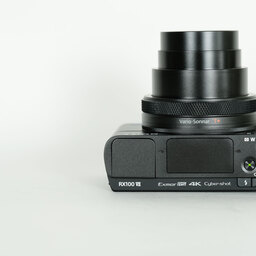 SONY Cyber-shot DSC-RX100M7