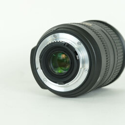 Nikon AF-S DX VR Zoom-Nikkor 18-200mm F3.5-5.6G IF-ED Nikon AF-S DX VR Zoom-Nikkor 18-200mm F3.5-5.6G IF-ED