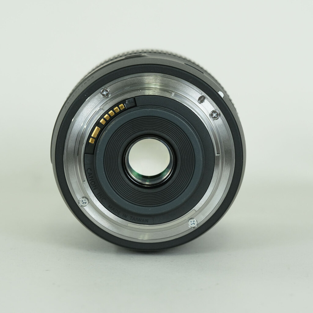 Canon EF-S18-135mm F3.5-5.6 IS USM