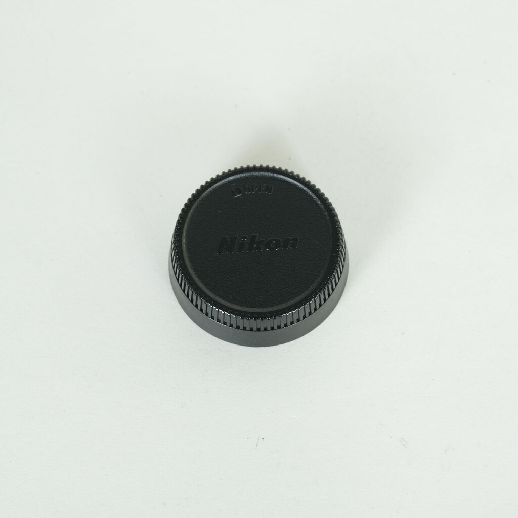 Nikon AF-S DX NIKKOR 18-200mm F3.5-5.6G ED VR II