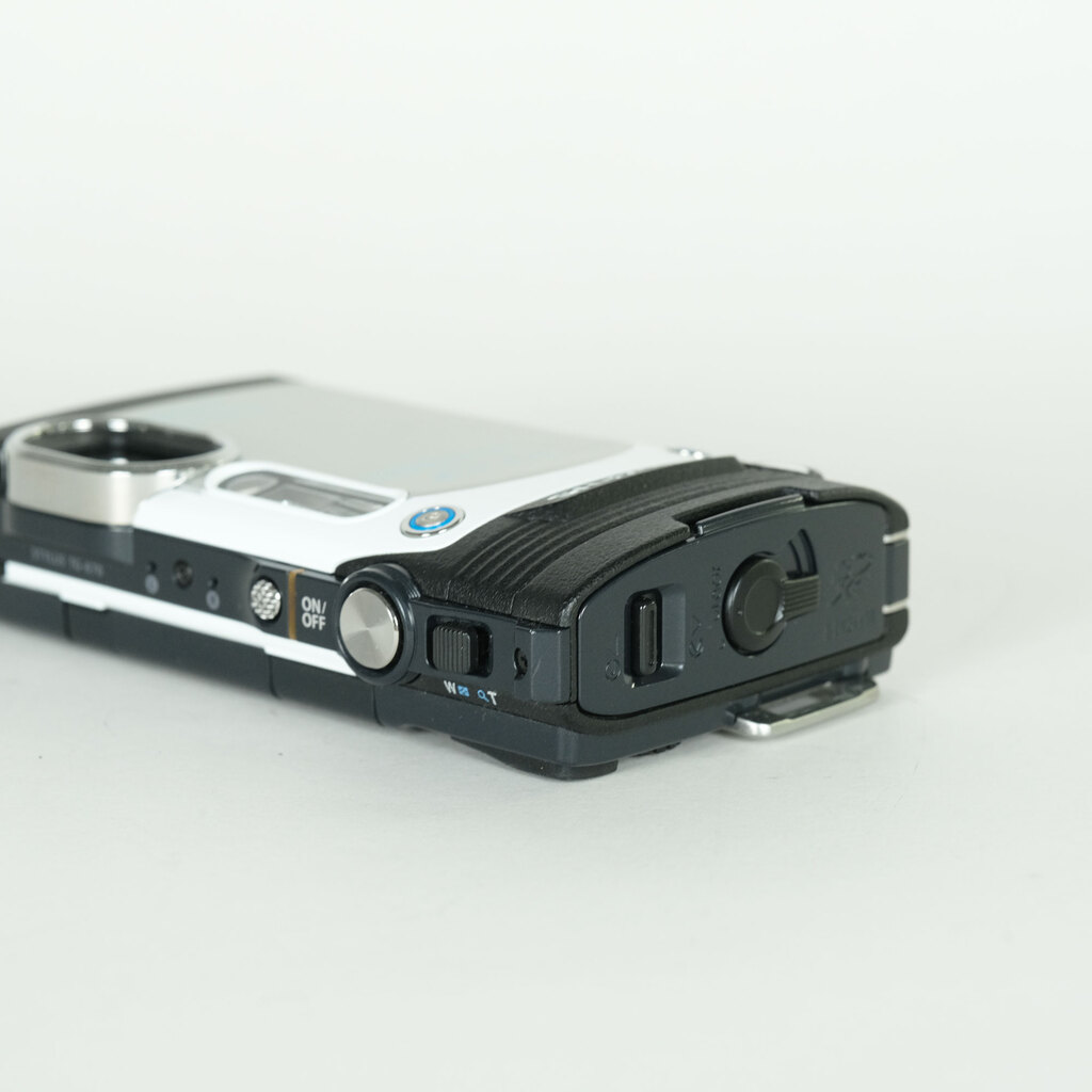 OLYMPUS STYLUS TG-870 Tough WHT ホワイト OLYMPUS STYLUS TG-870 Tough WHT ホワイト