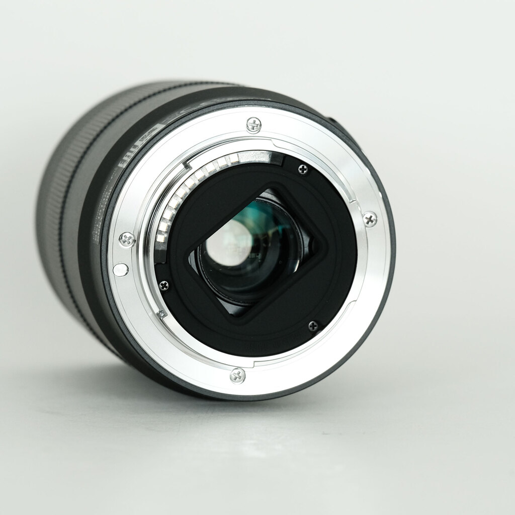 SONY E 18-135mm F3.5-5.6 OSS SEL18135