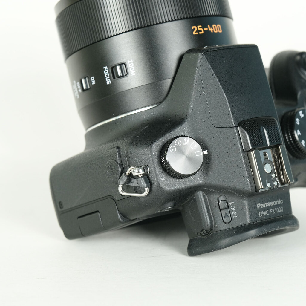Panasonic LUMIX DMC-FZ1000の出品 | ONE SCENE（ワンシーン）