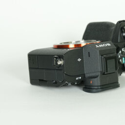 SONY α7 IV(ILCE-7M4) SONY α7 IV(ILCE-7M4)