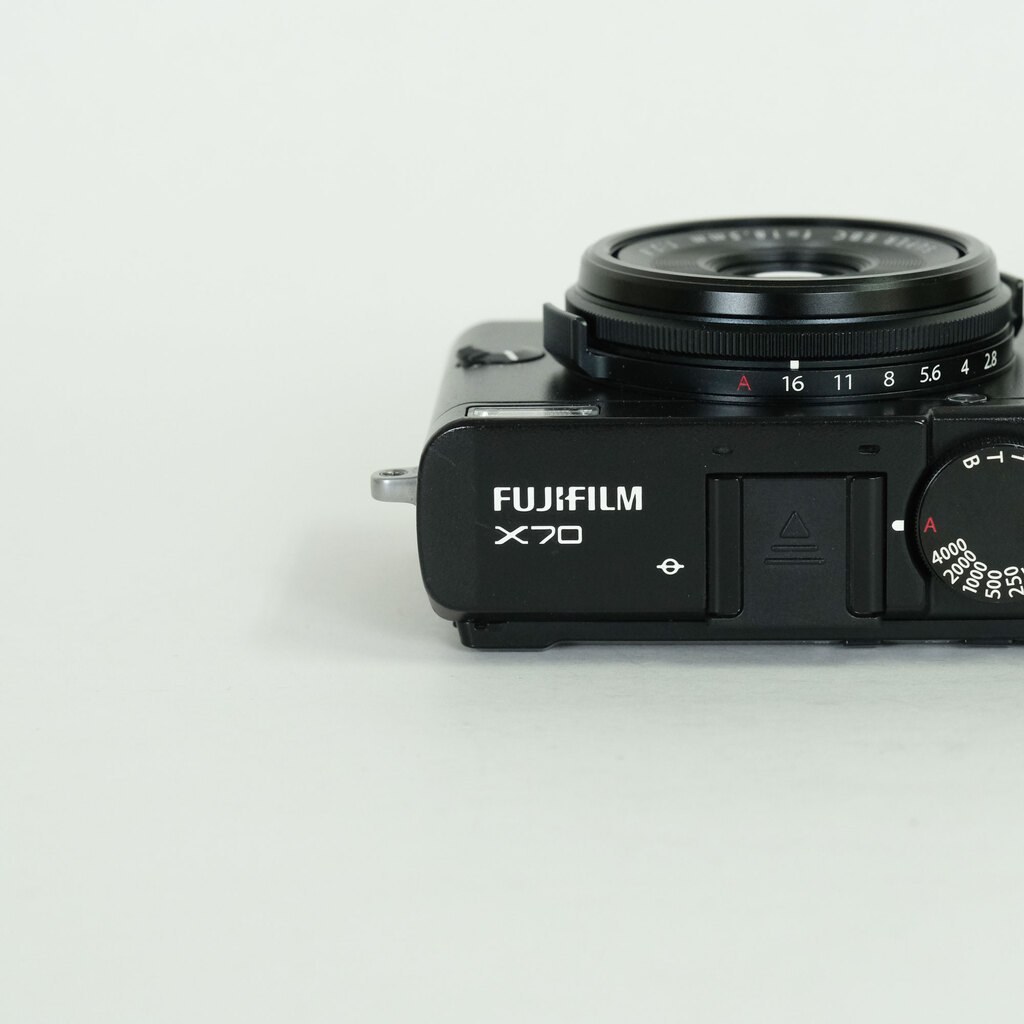 FUJIFILM X70 ブラック