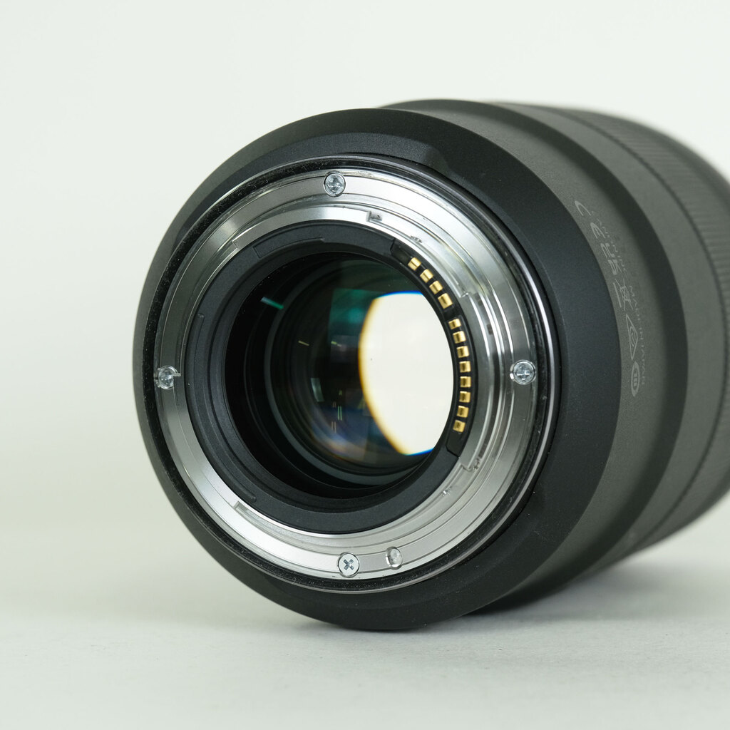 Canon RF135mm F1.8 L IS USM