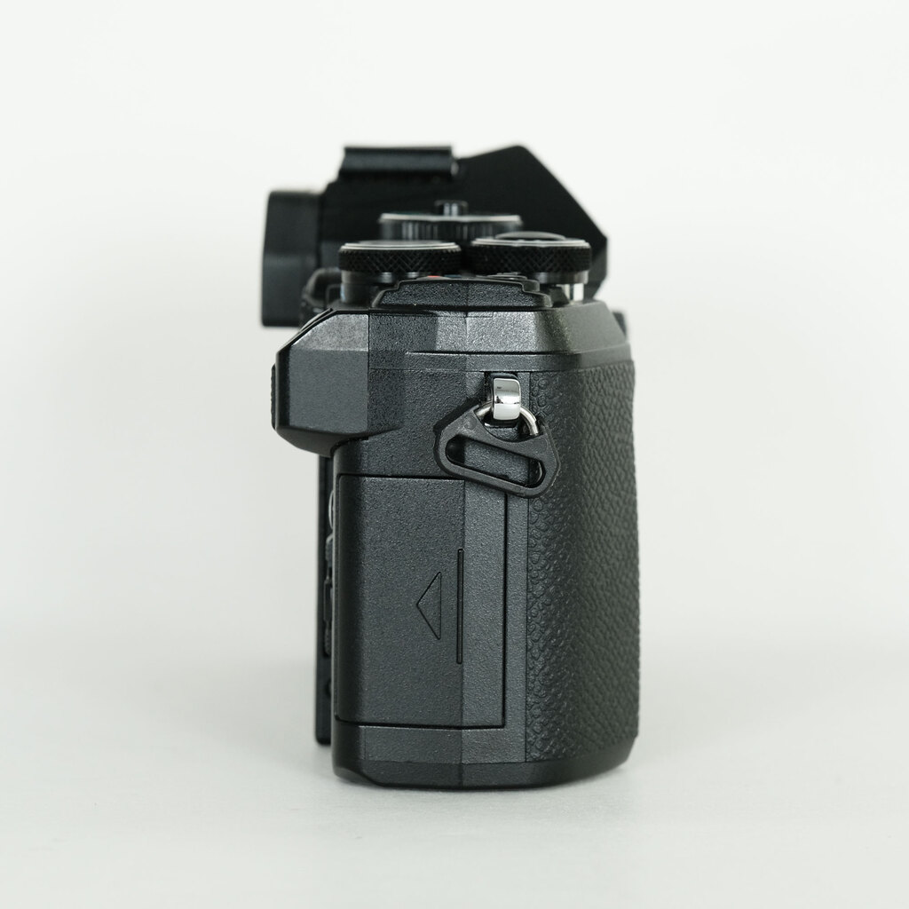 OLYMPUS OM-D E-M5 Mark III