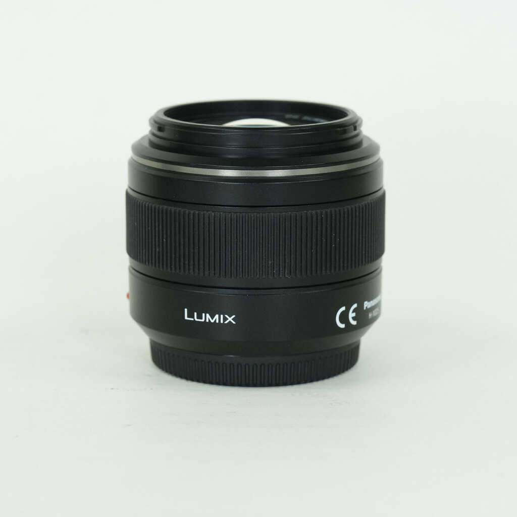 Panasonic LEICA DG SUMMILUX 25mm F1.4 ASPH. H-X025 Panasonic LEICA DG SUMMILUX 25mm F1.4 ASPH. H-X025