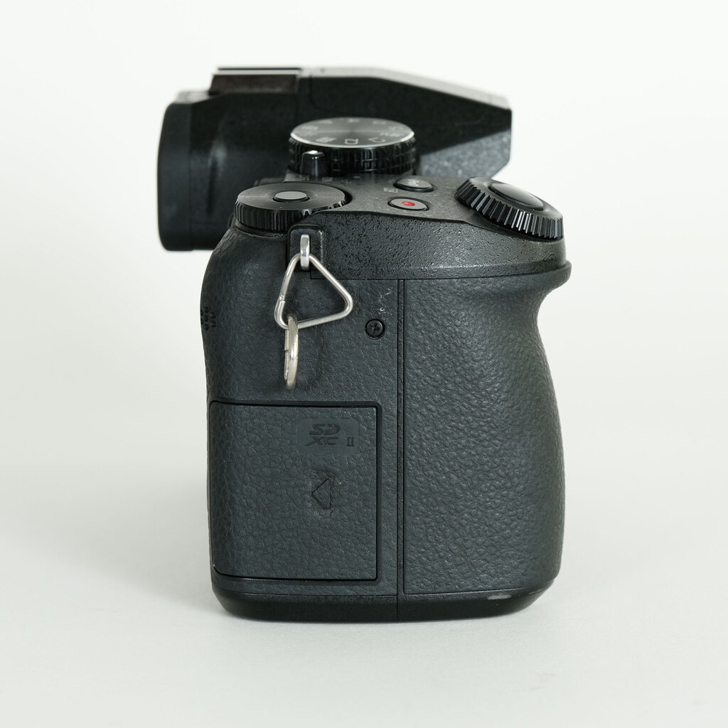 Panasonic LUMIX DMC-G8