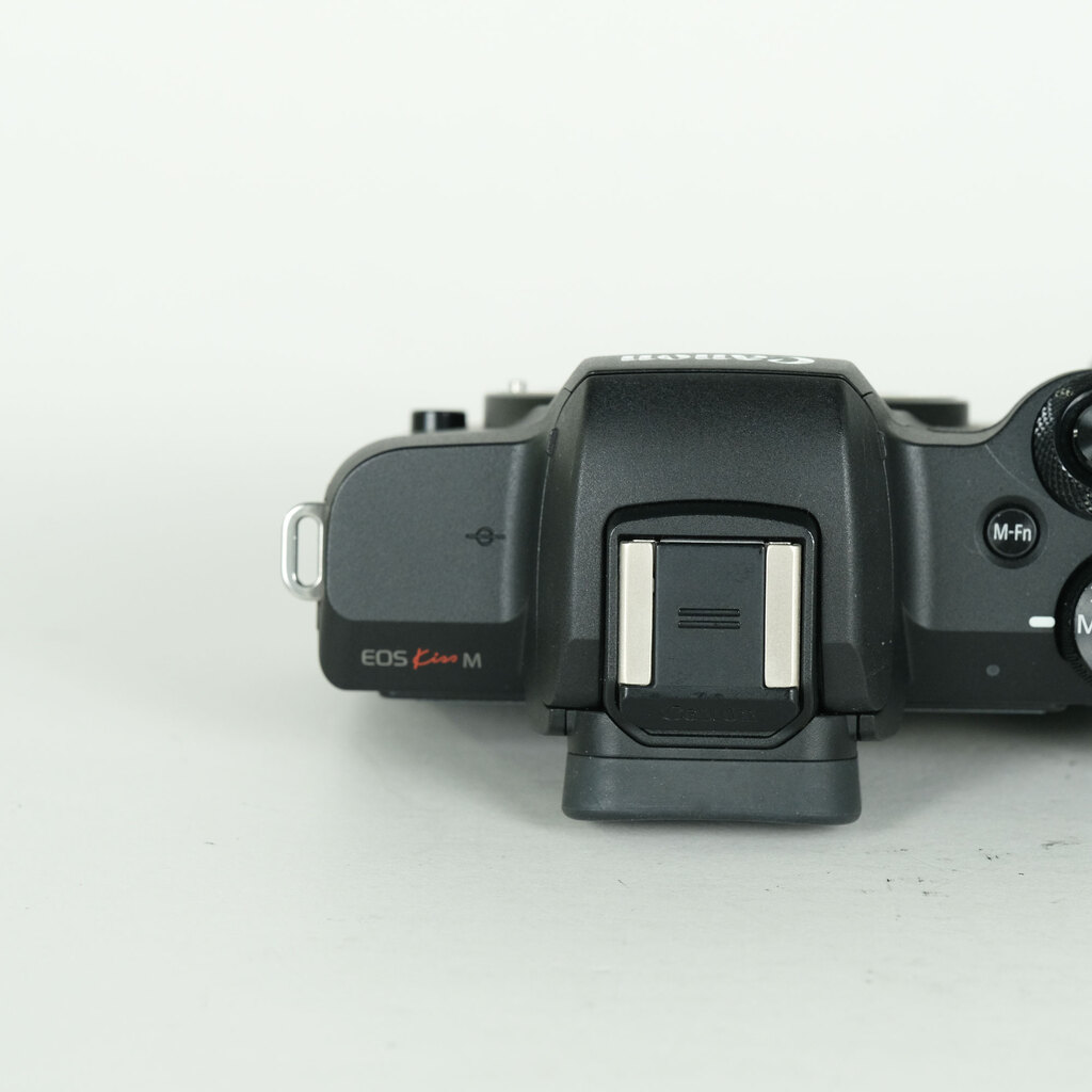 Canon EOS Kiss M