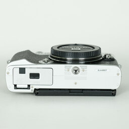 OLYMPUS PEN E-P7