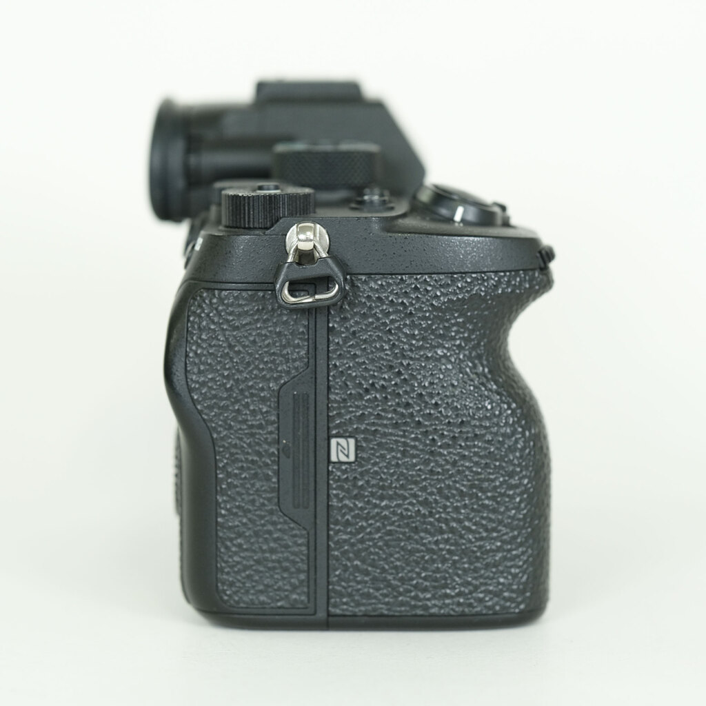SONY α7RIV ボディ ILCE-7RM4A 【後期モデル 液晶下部にSONYロゴなし】 SONY α7RIV ボディ ILCE-7RM4A 【後期モデル 液晶下部にSONYロゴなし】