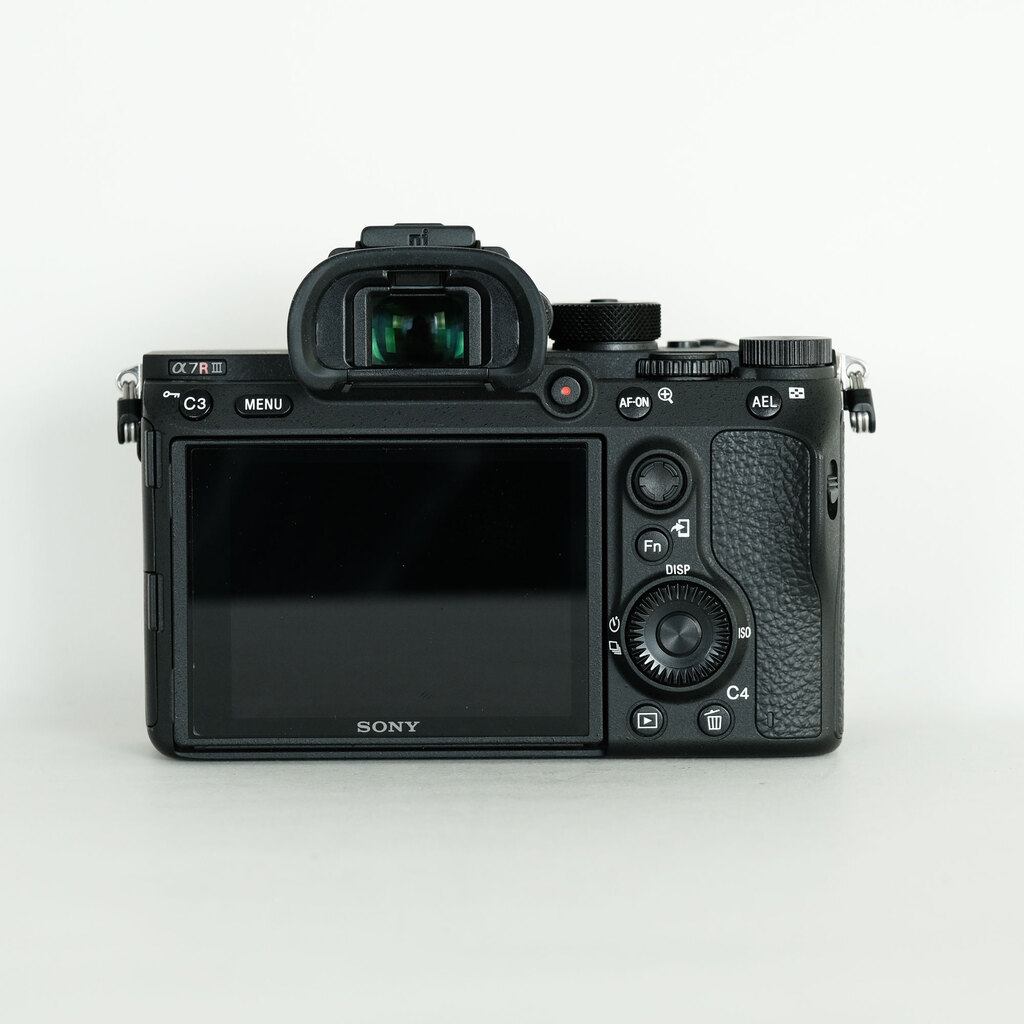 SONY α7R III(ILCE-7RM3) SONY α7R III(ILCE-7RM3)