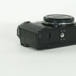 FUJIFILM X-M5