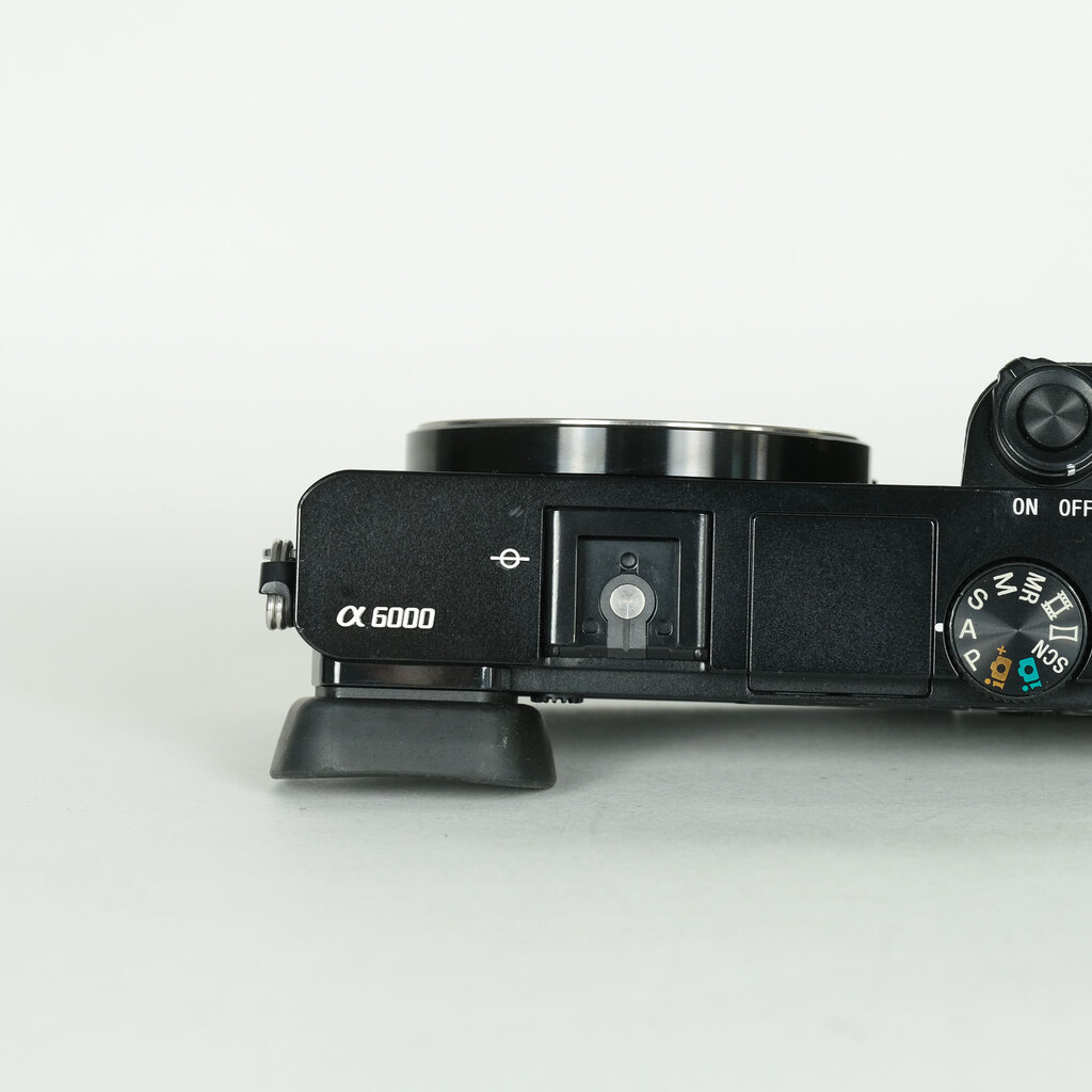 SONY α6000(ILCE-6000) SONY α6000(ILCE-6000)