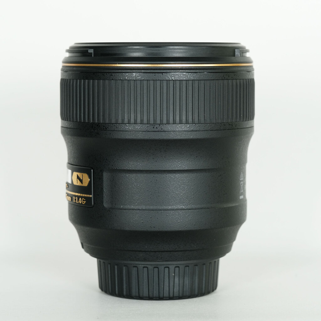 Nikon AF-S NIKKOR 35mm f/1.4Gの出品 | ONE SCENE（ワンシーン）