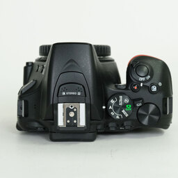 Nikon D5600
