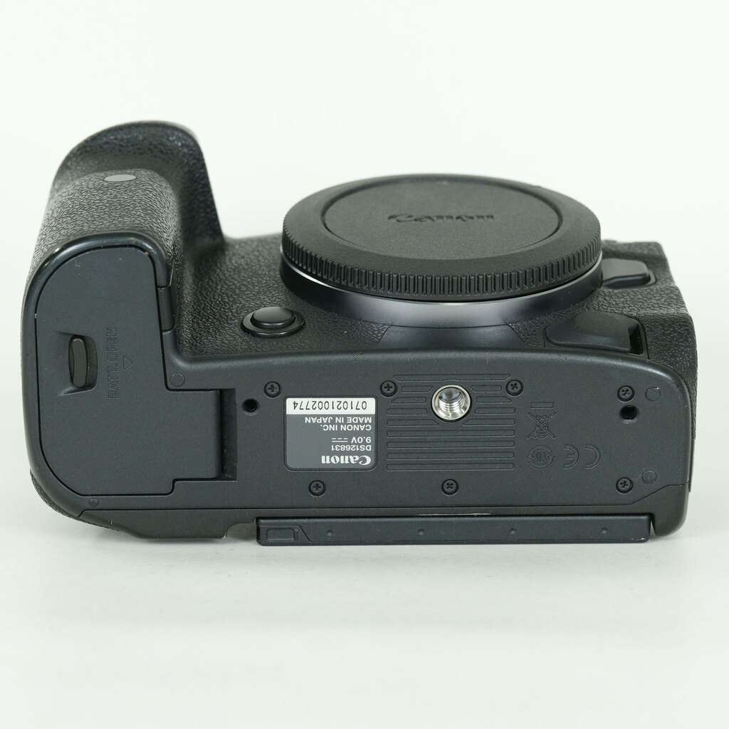 Canon EOS R5 Canon EOS R5