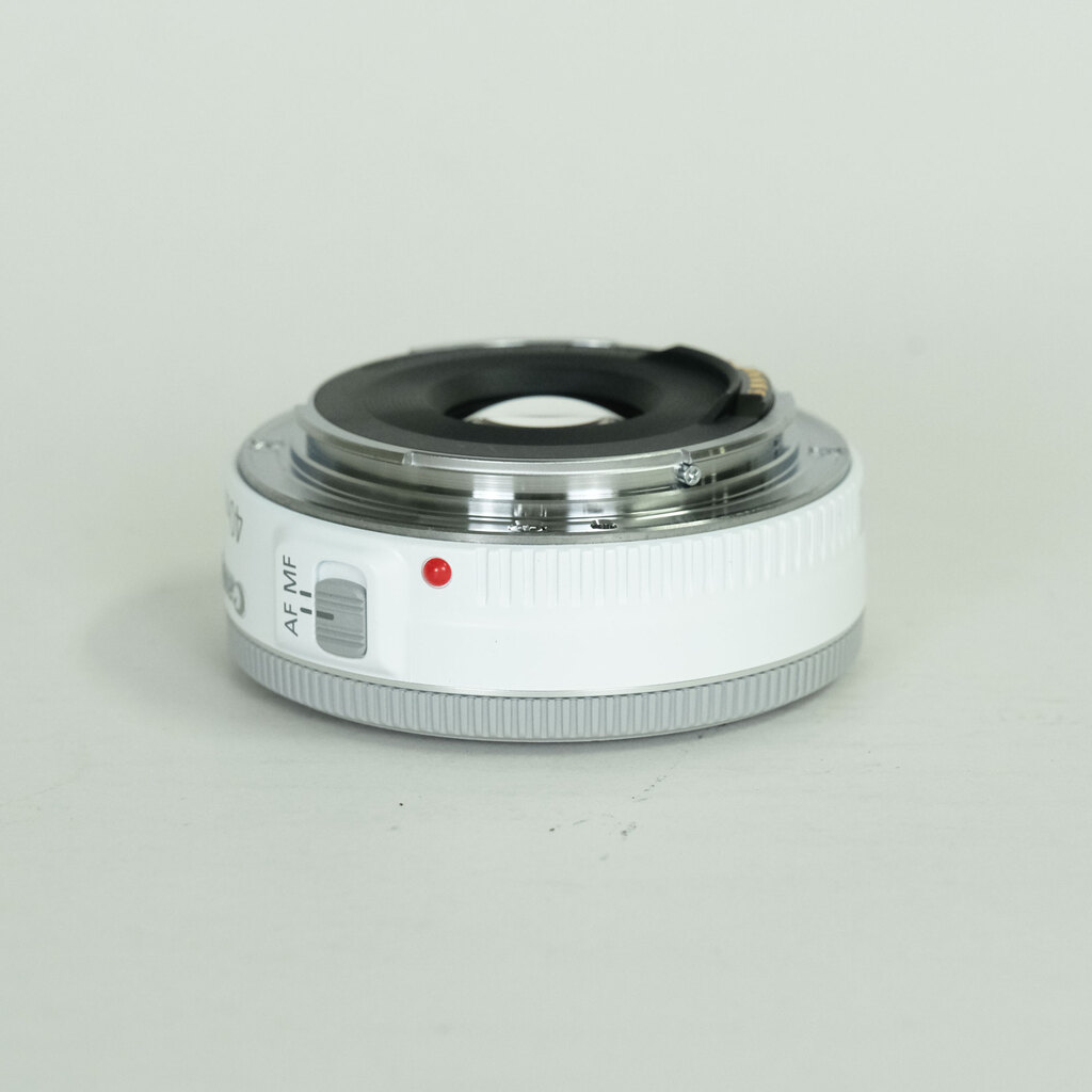 Canon EF40mm F2.8 STM ホワイト