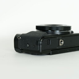 Canon PowerShot G7X Mark II