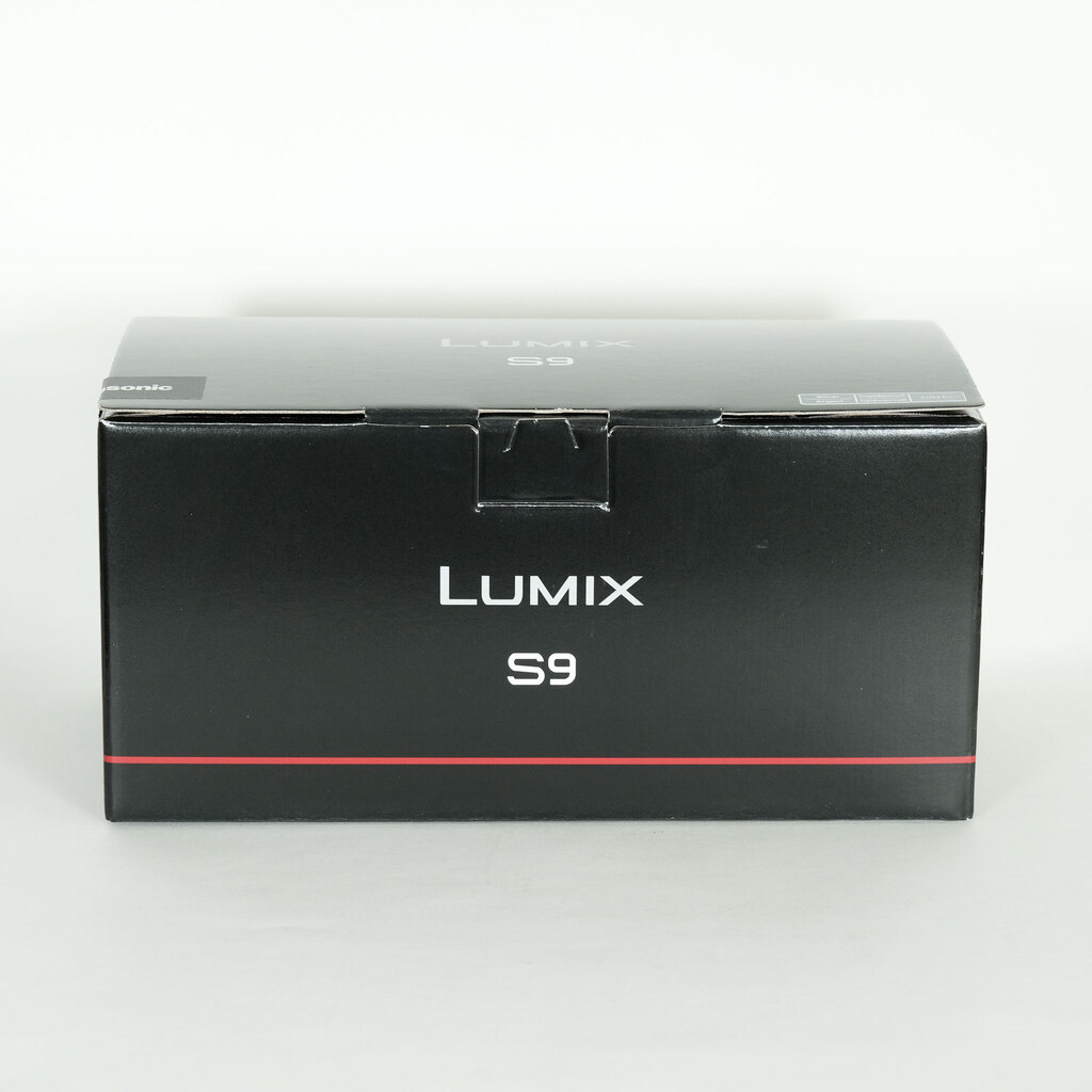 Panasonic LUMIX DC-S9