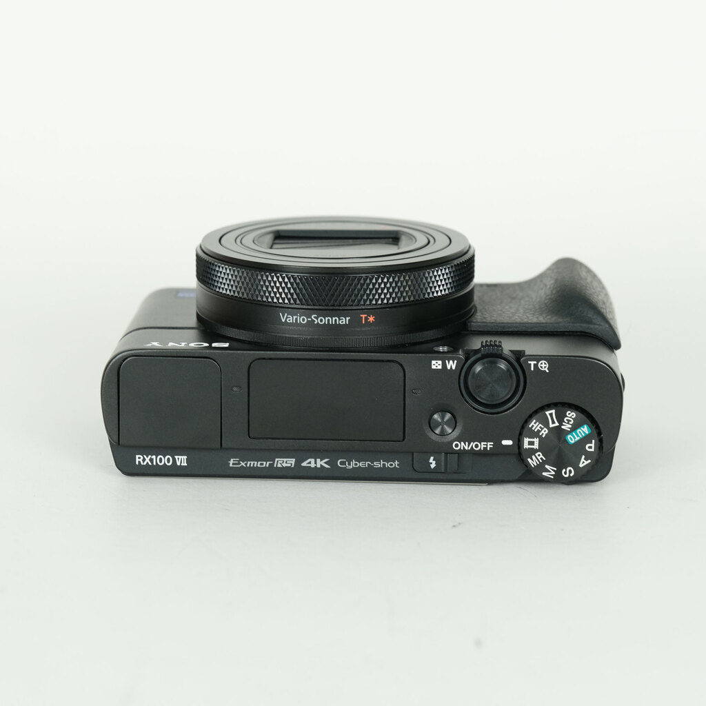 SONY Cyber-shot DSC-RX100M7