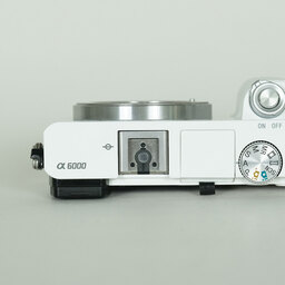 SONY α6000（ILCE-6000）