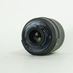 Nikon AF-S DX NIKKOR 18-55mm F3.5-5.6 G VR Nikon AF-S DX NIKKOR 18-55mm F3.5-5.6 G VR