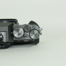 FUJIFILM X-T30