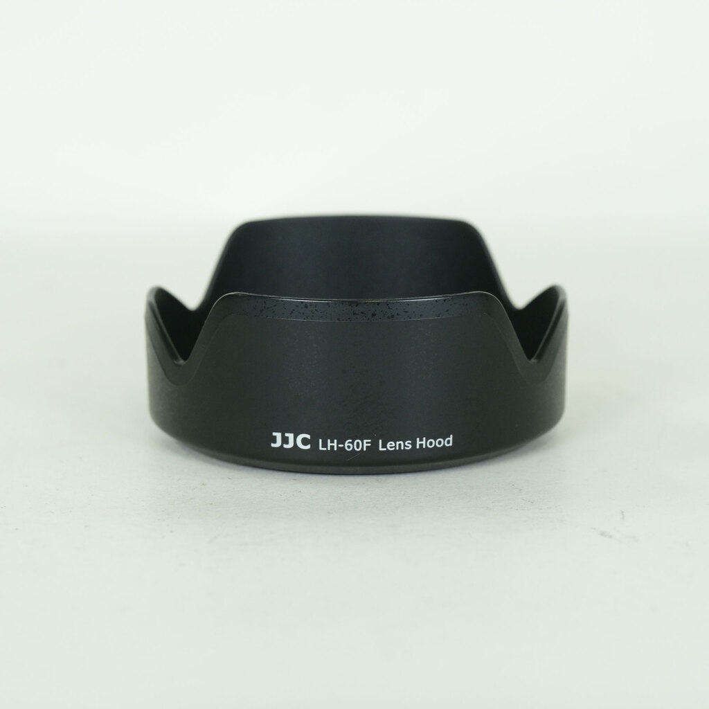 Canon EF-M18-150mm F3.5-6.3 IS STM Canon EF-M18-150mm F3.5-6.3 IS STM