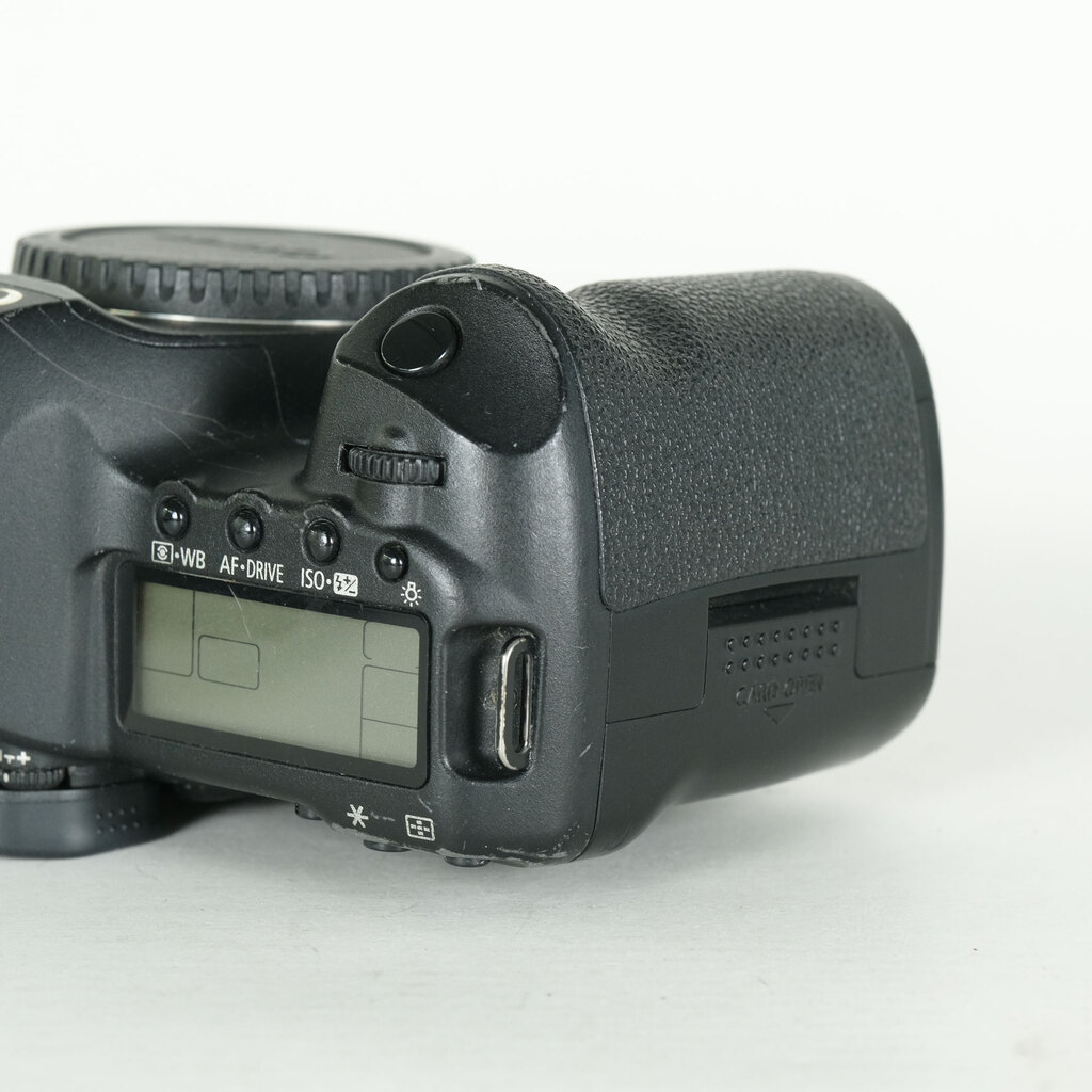 Canon EOS 5D MarkII ボディの出品 | ONE SCENE（ワンシーン）