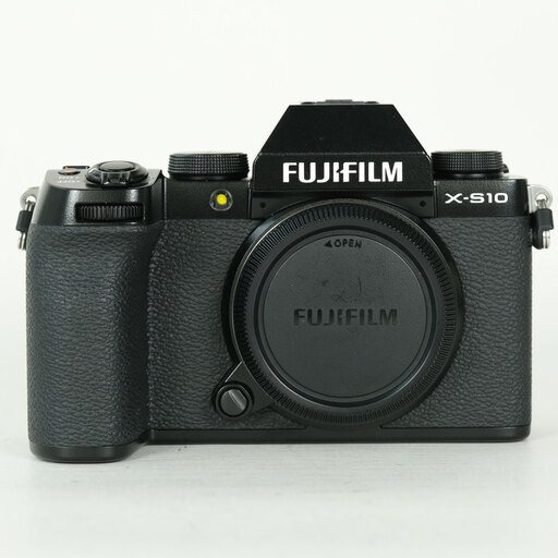 FUJIFILM X-S10
