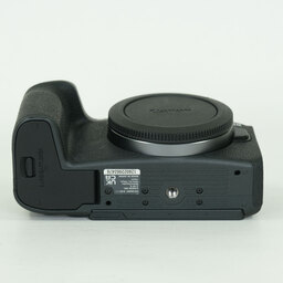 Canon EOS R8