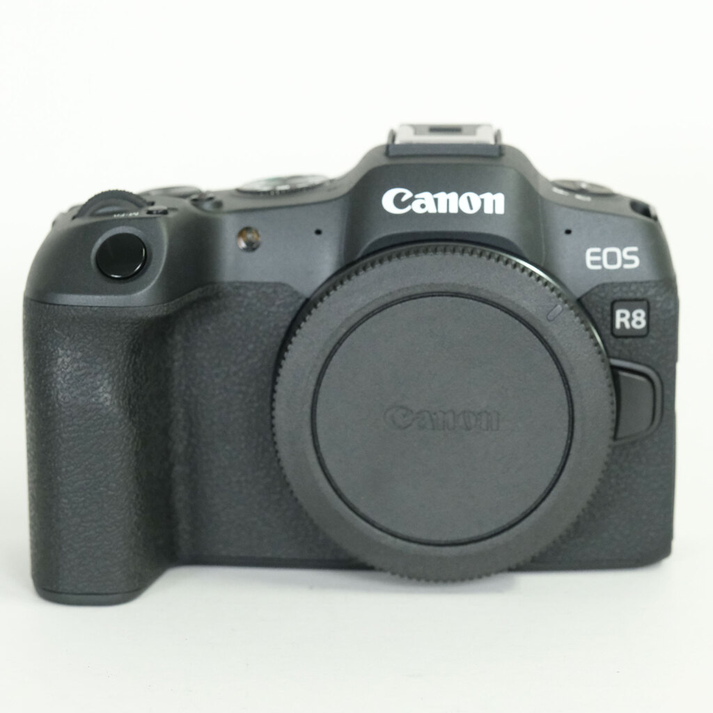 Canon EOS R8