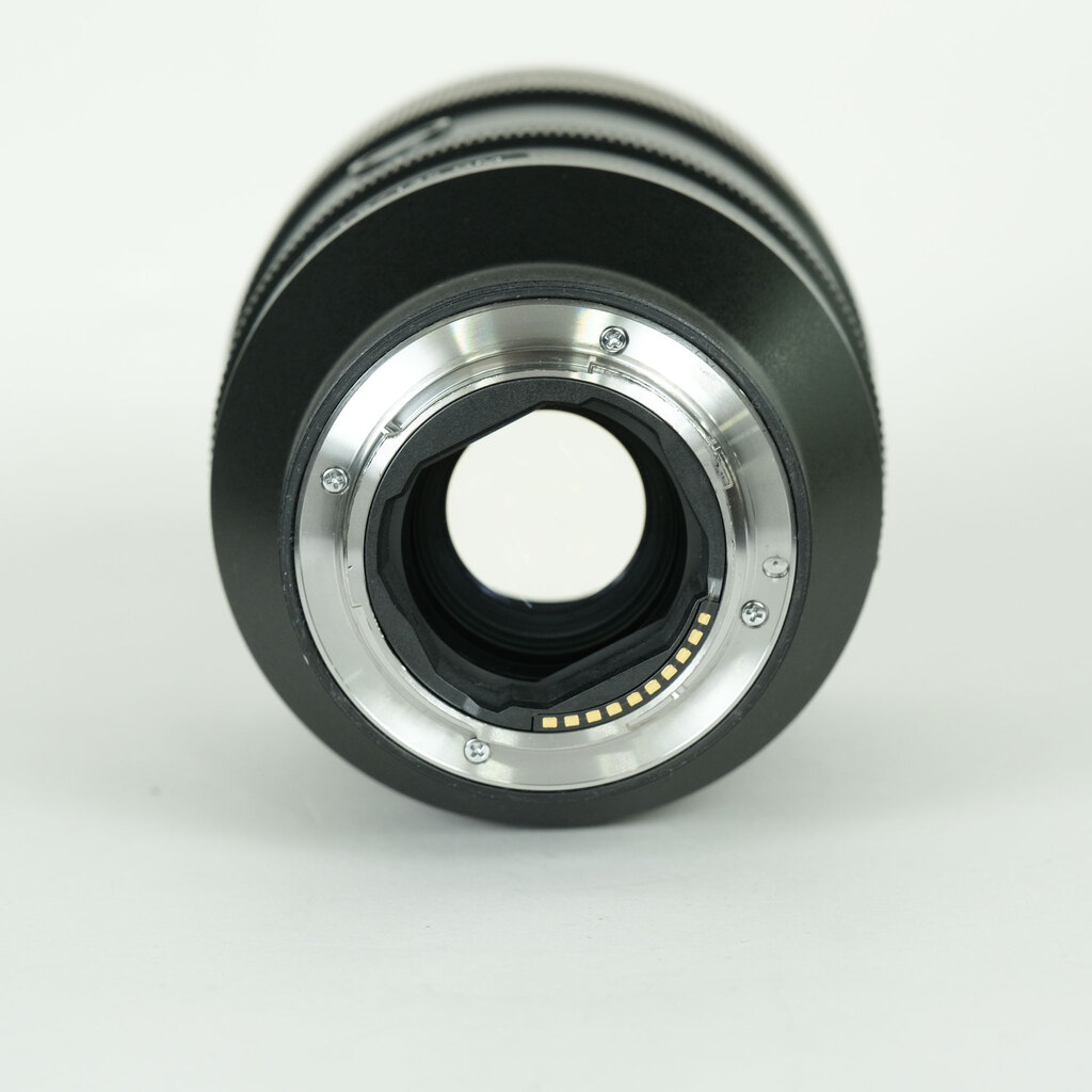 SONY FE 135mm F1.8 GM SEL135F18GMの出品 | ONE SCENE（ワンシーン）