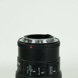 Canon EF100mm F2.8Lマクロ IS USM