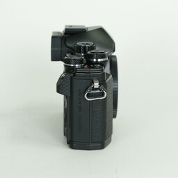 OLYMPUS OM-D E-M10 Mark II