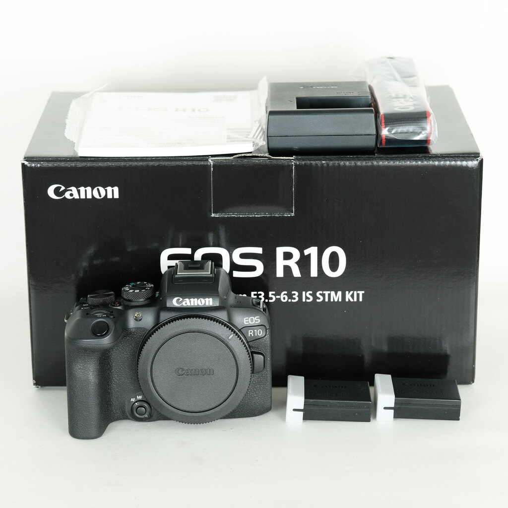 Canon EOS R10