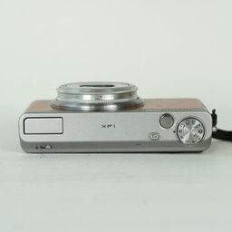 FUJIFILM XF1 ブラウン FUJIFILM XF1 ブラウン
