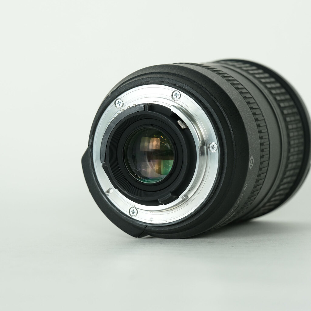 Nikon AF-S DX VR Zoom-Nikkor 18-200mm F3.5-5.6G IF-ED