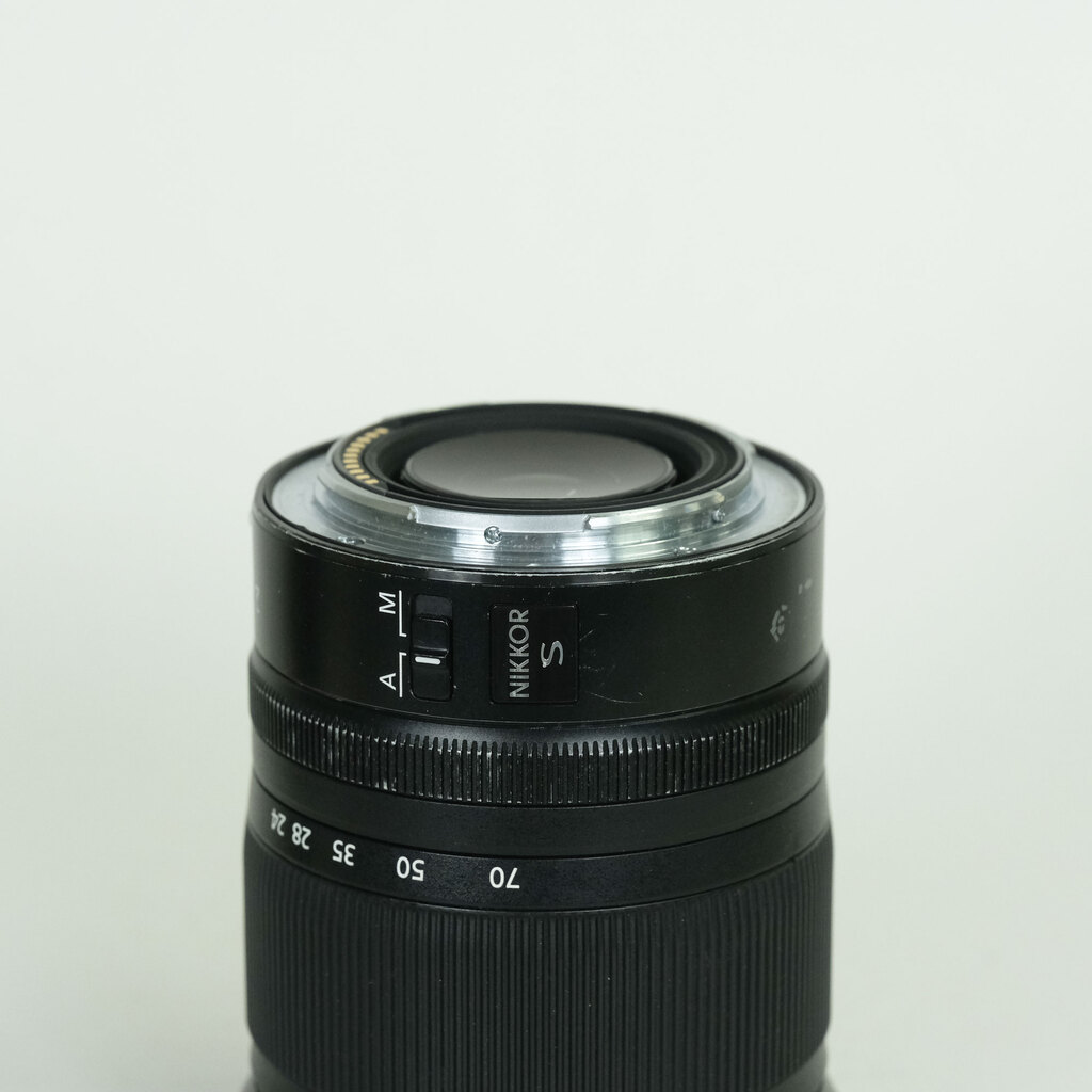 Nikon NIKKOR Z 24-70mm f/4 S Nikon NIKKOR Z 24-70mm f/4 S