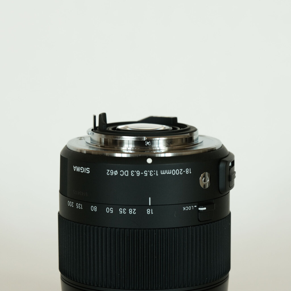 SIGMA 18-200mm F3.5-6.3 DC MACRO OS HSM｜Contemporary [ペンタックスK用]